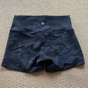 Lululemon Wunder Train 4” Shorts Heritage Camo 12